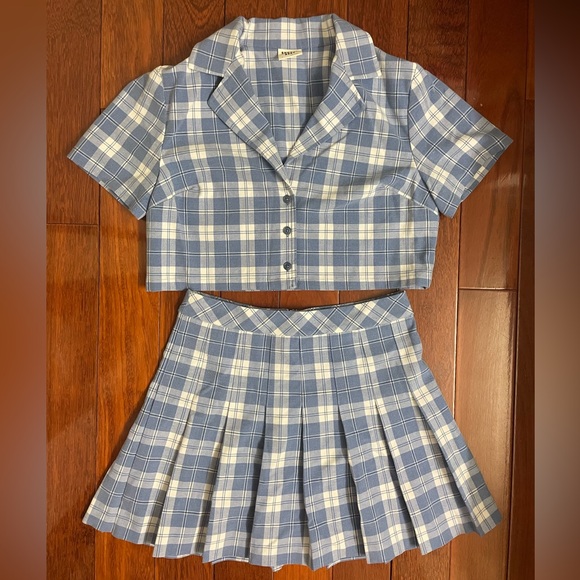 Sunday Best Blue and White Plaid Cropped Button-Front Shirt - Picture 3 of 4